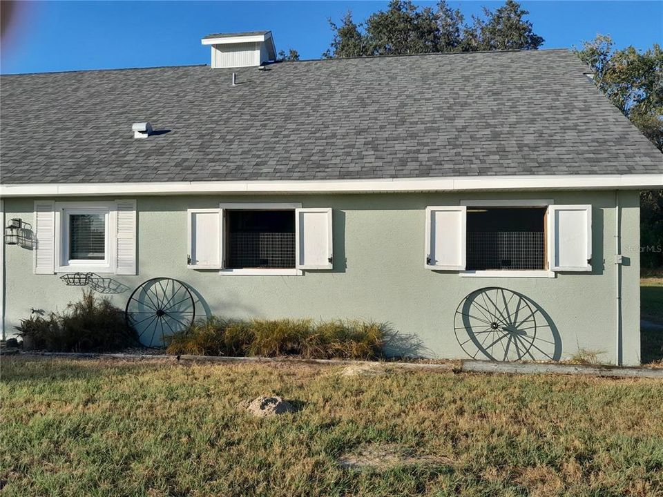 For Sale: $495,000 (3 beds, 3 baths, 936 Square Feet)