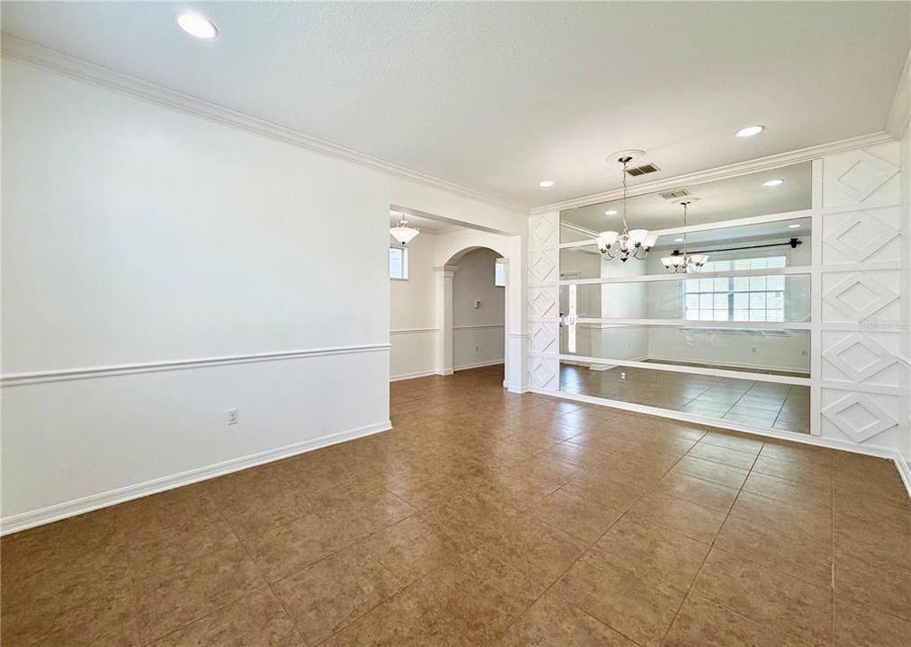 En Venta: $525,000 (4 camas, 2 baños, 2112 Pies cuadrados)