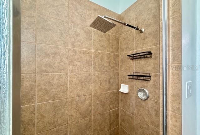 En Venta: $525,000 (4 camas, 2 baños, 2112 Pies cuadrados)