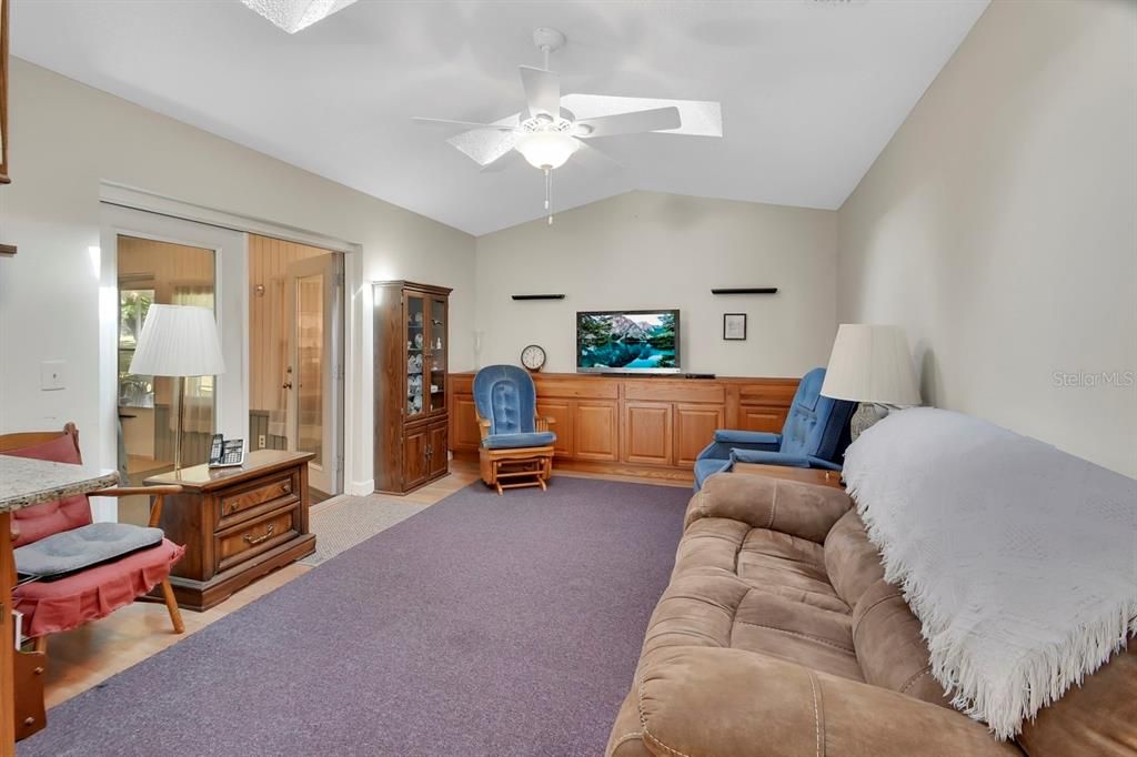 En Venta: $315,000 (3 camas, 2 baños, 1494 Pies cuadrados)