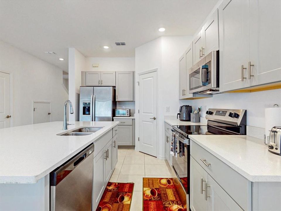 待售: $263,988 (3 贝兹, 2 浴室, 1373 平方英尺)