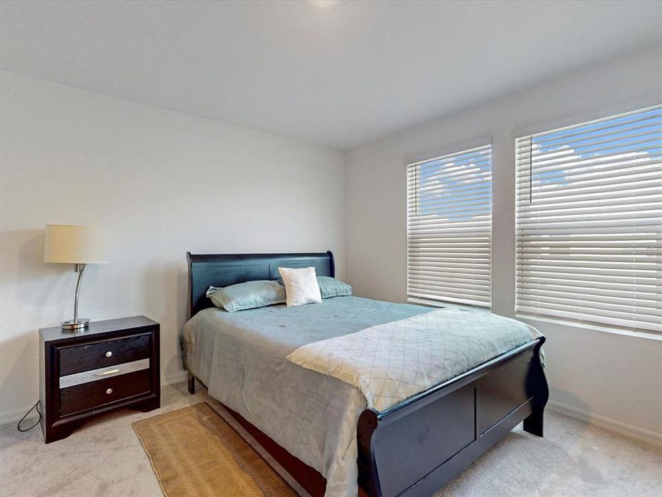 待售: $263,988 (3 贝兹, 2 浴室, 1373 平方英尺)