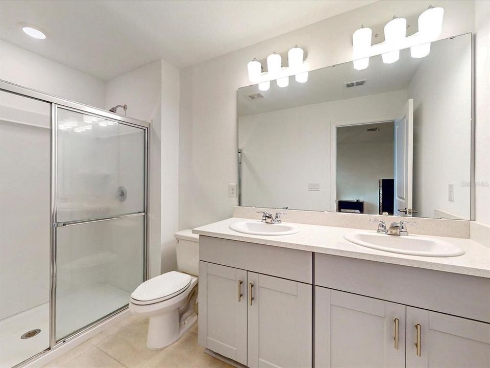 待售: $263,988 (3 贝兹, 2 浴室, 1373 平方英尺)