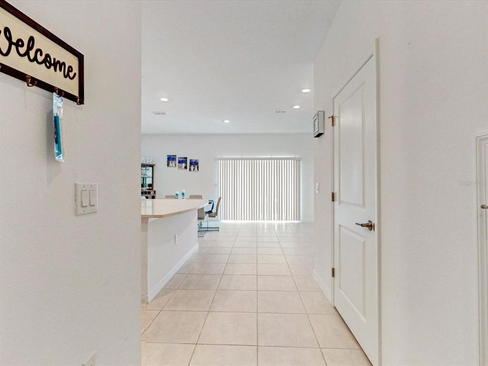 待售: $263,988 (3 贝兹, 2 浴室, 1373 平方英尺)