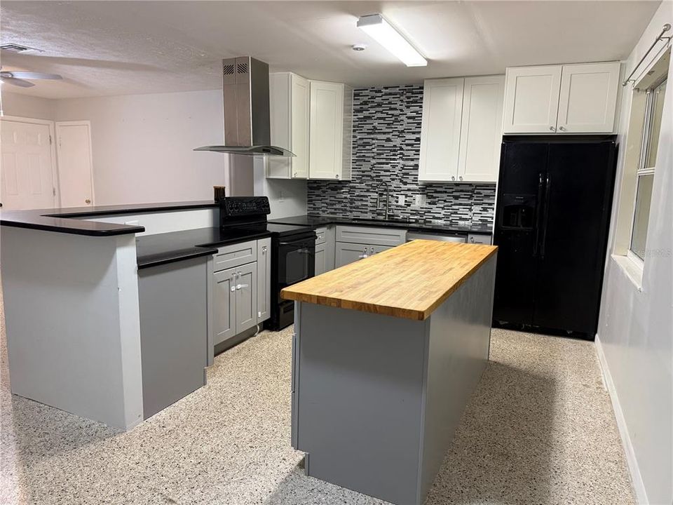 В аренду: $2,200 (3 спален, 2 ванн, 1176 Квадратных фут)