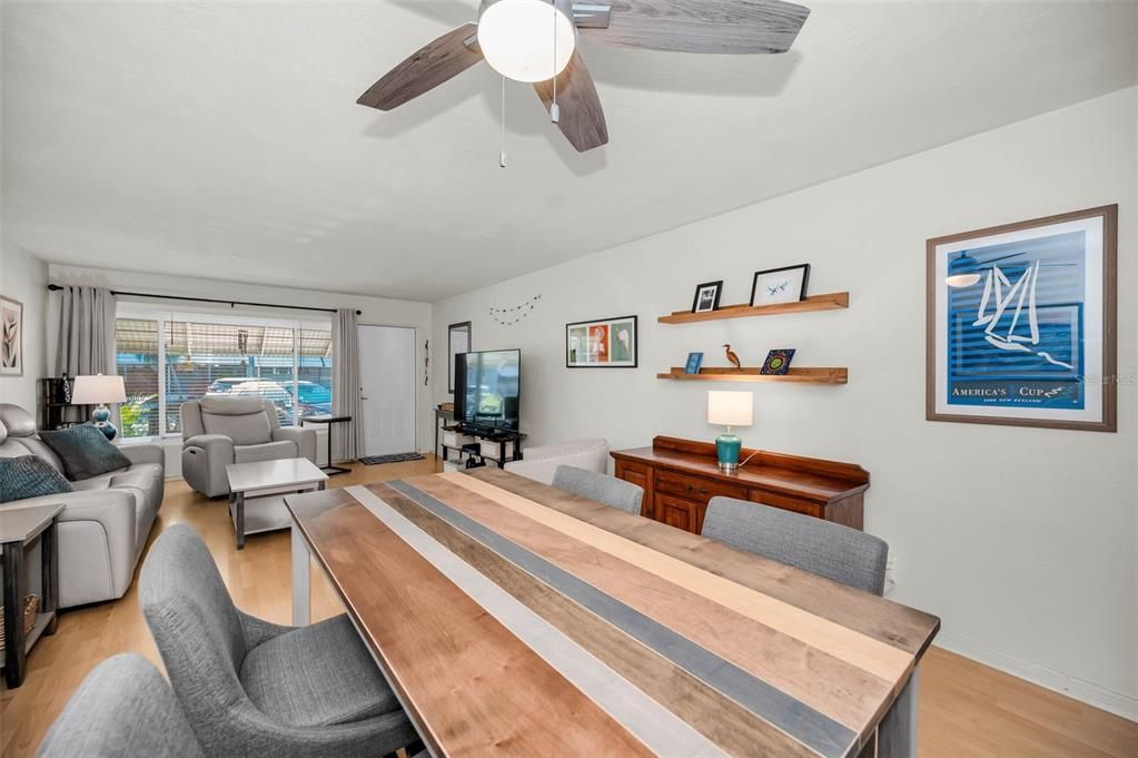Active With Contract: $134,900 (2 beds, 2 baths, 875 Square Feet)