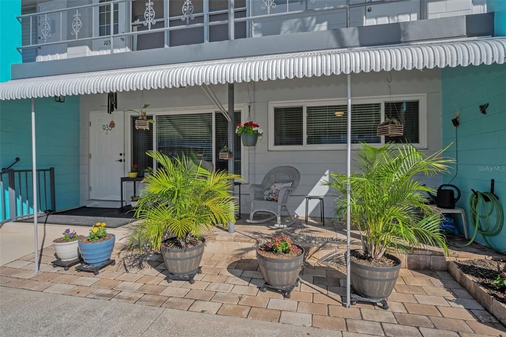 Active With Contract: $134,900 (2 beds, 2 baths, 875 Square Feet)