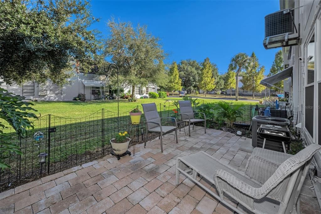 Active With Contract: $134,900 (2 beds, 2 baths, 875 Square Feet)