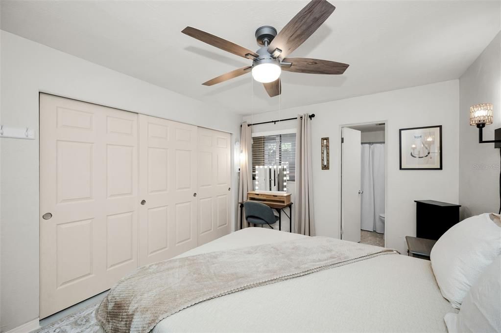 Active With Contract: $134,900 (2 beds, 2 baths, 875 Square Feet)