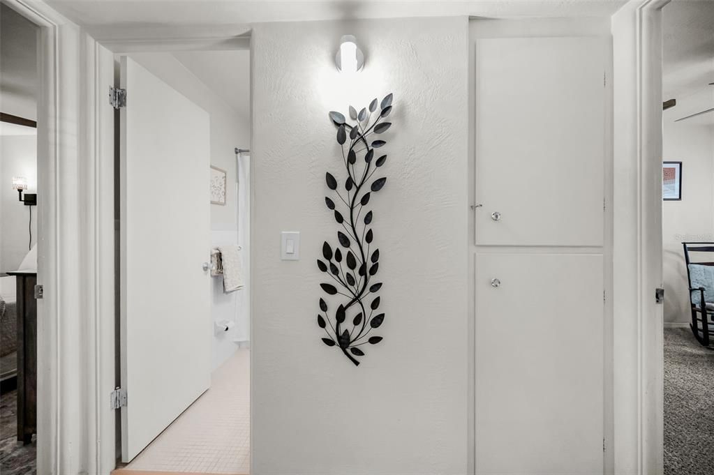 Active With Contract: $134,900 (2 beds, 2 baths, 875 Square Feet)