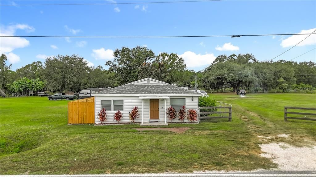 待售: $220,000 (3 贝兹, 2 浴室, 1284 平方英尺)