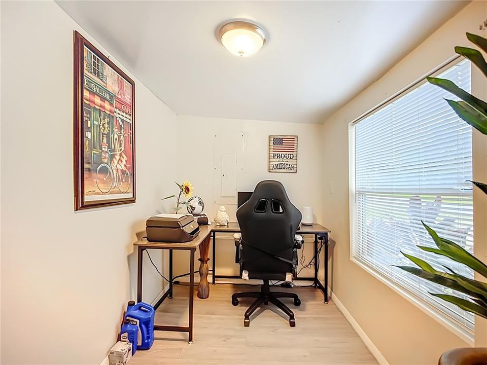 待售: $220,000 (3 贝兹, 2 浴室, 1284 平方英尺)