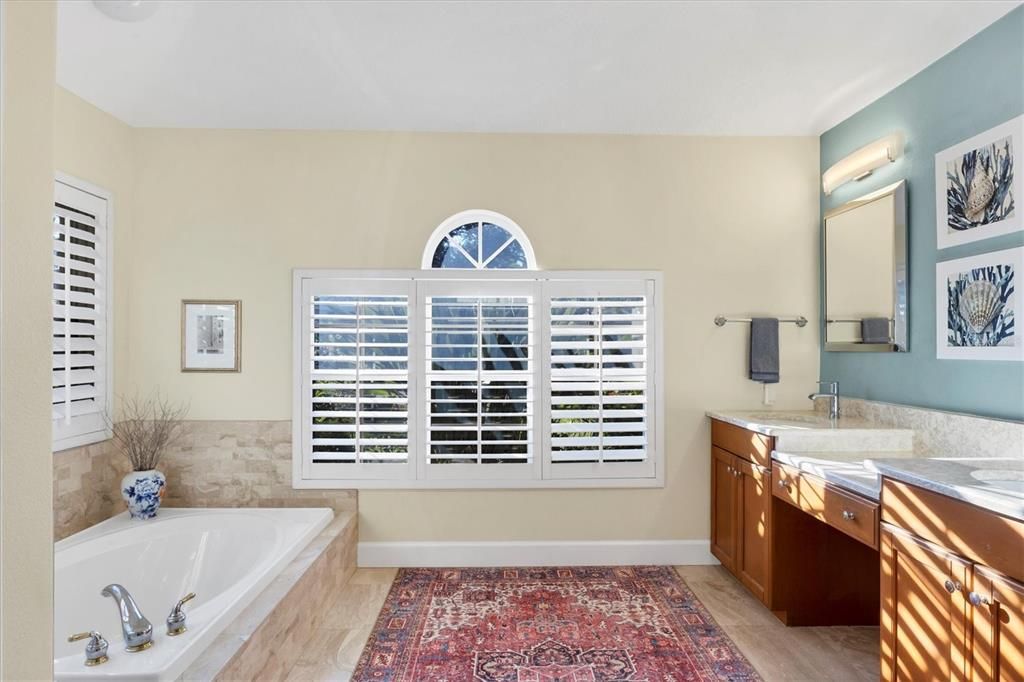 For Sale: $975,000 (4 beds, 3 baths, 2936 Square Feet)