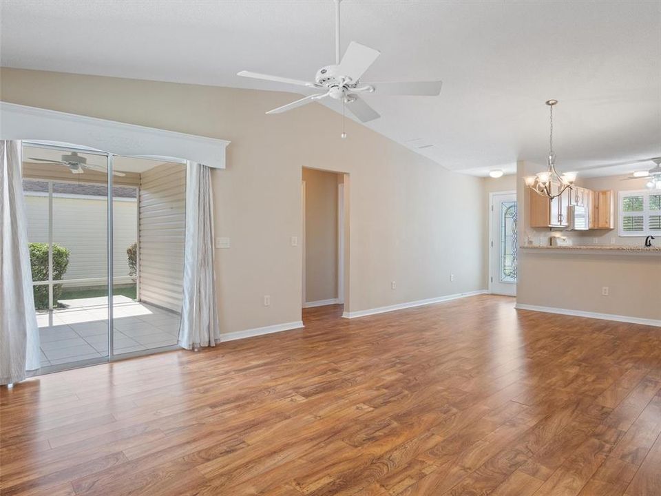 For Rent: $2,250 (2 beds, 2 baths, 1100 Square Feet)