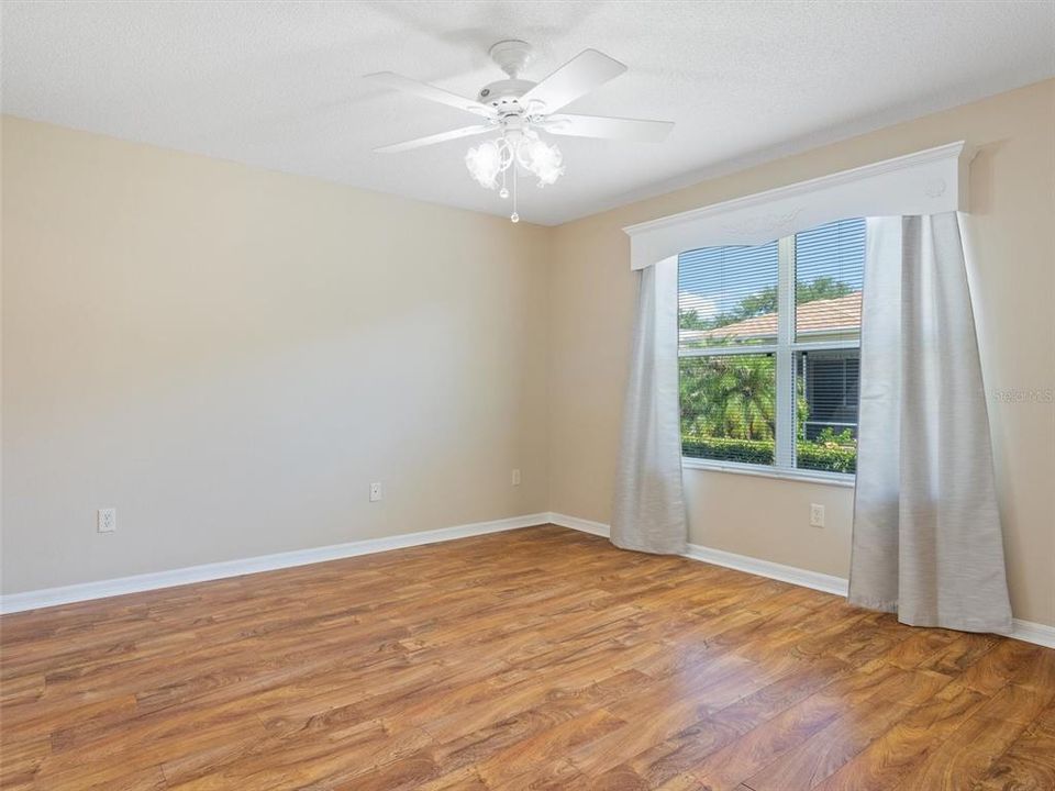 For Rent: $2,250 (2 beds, 2 baths, 1100 Square Feet)