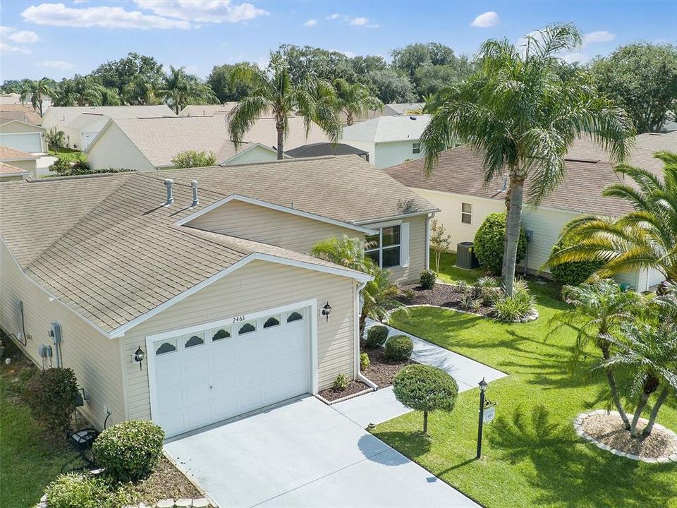 For Rent: $2,250 (2 beds, 2 baths, 1100 Square Feet)