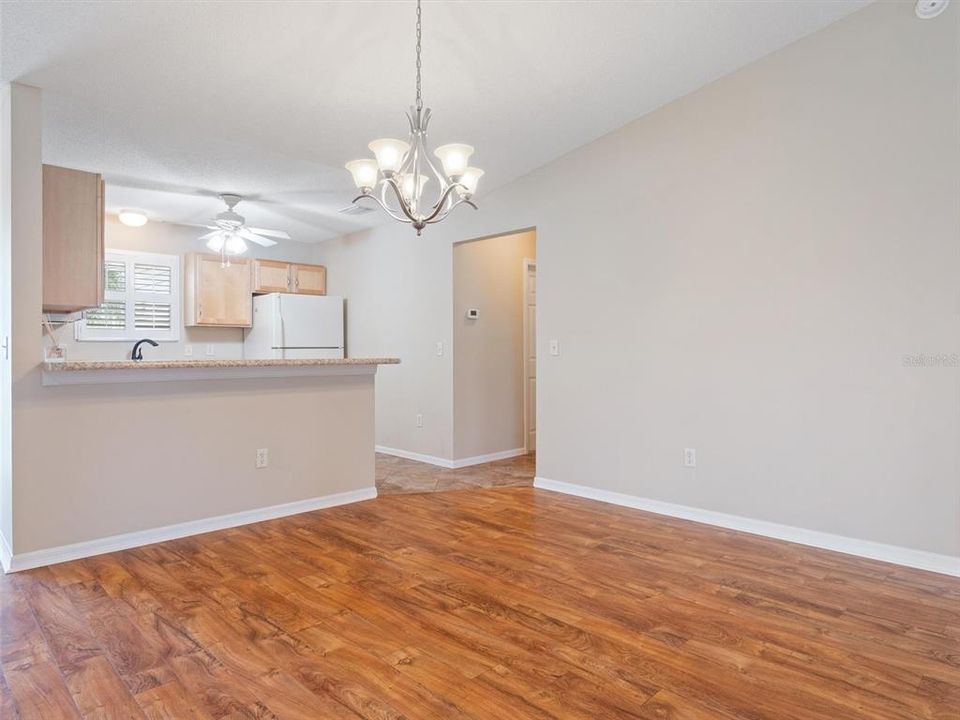 For Rent: $2,250 (2 beds, 2 baths, 1100 Square Feet)