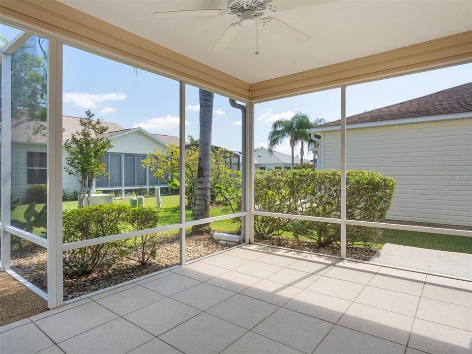 For Rent: $2,250 (2 beds, 2 baths, 1100 Square Feet)