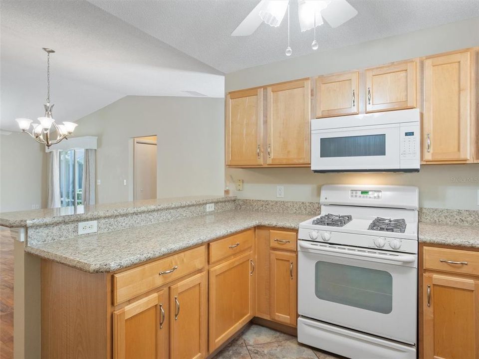 For Rent: $2,250 (2 beds, 2 baths, 1100 Square Feet)