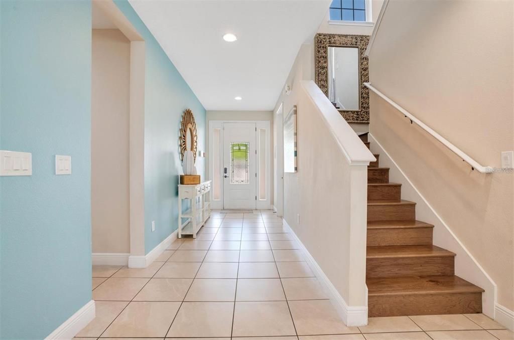 На продажу: $1,000,000 (9 спален, 8 ванн, 5142 Квадратных фут)