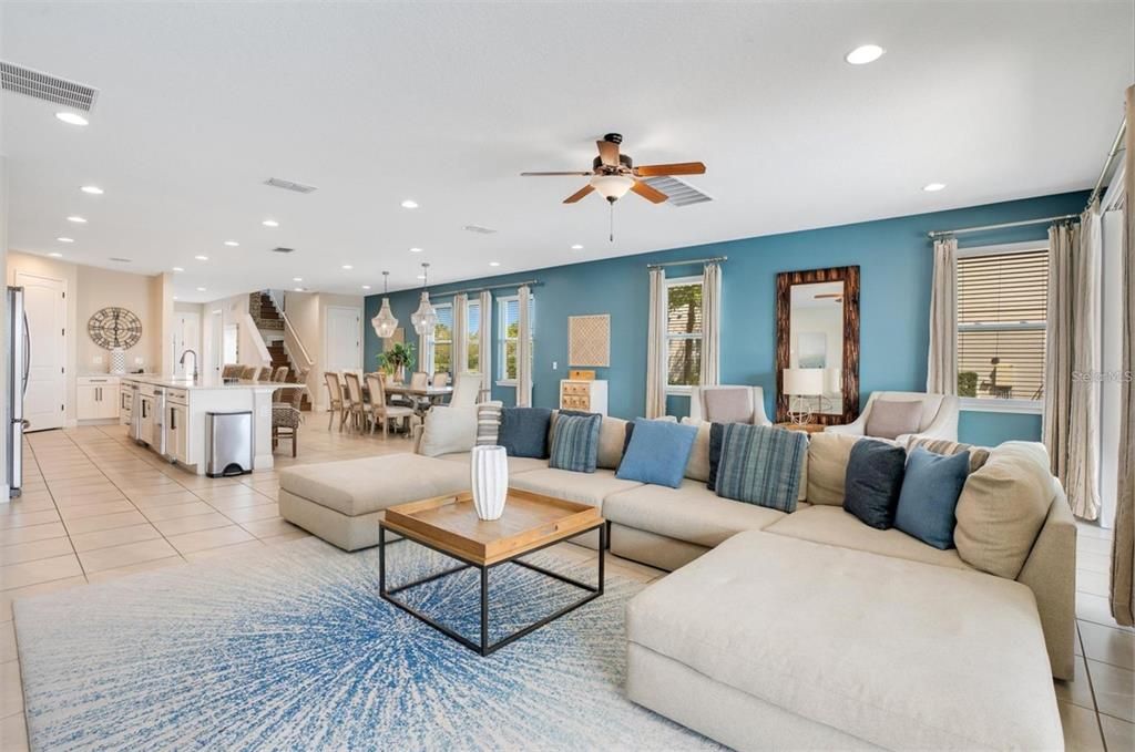 На продажу: $1,000,000 (9 спален, 8 ванн, 5142 Квадратных фут)