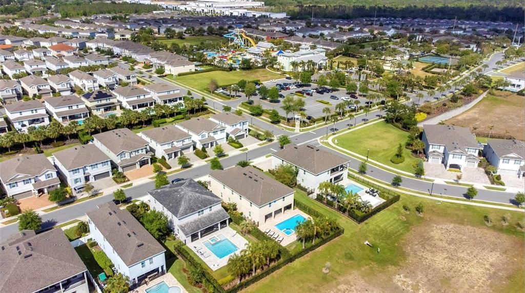 На продажу: $1,000,000 (9 спален, 8 ванн, 5142 Квадратных фут)