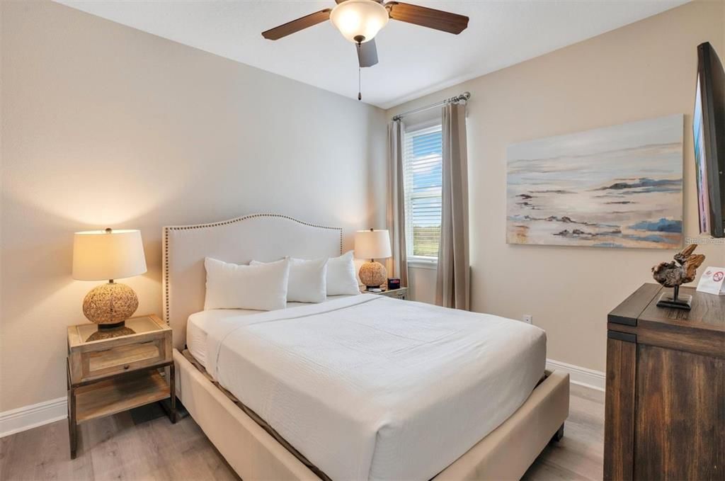 На продажу: $1,000,000 (9 спален, 8 ванн, 5142 Квадратных фут)