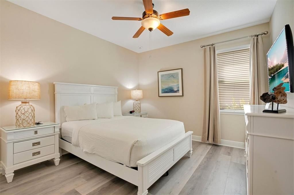 На продажу: $1,000,000 (9 спален, 8 ванн, 5142 Квадратных фут)