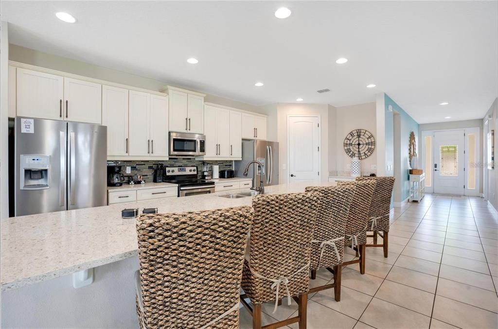 На продажу: $1,000,000 (9 спален, 8 ванн, 5142 Квадратных фут)