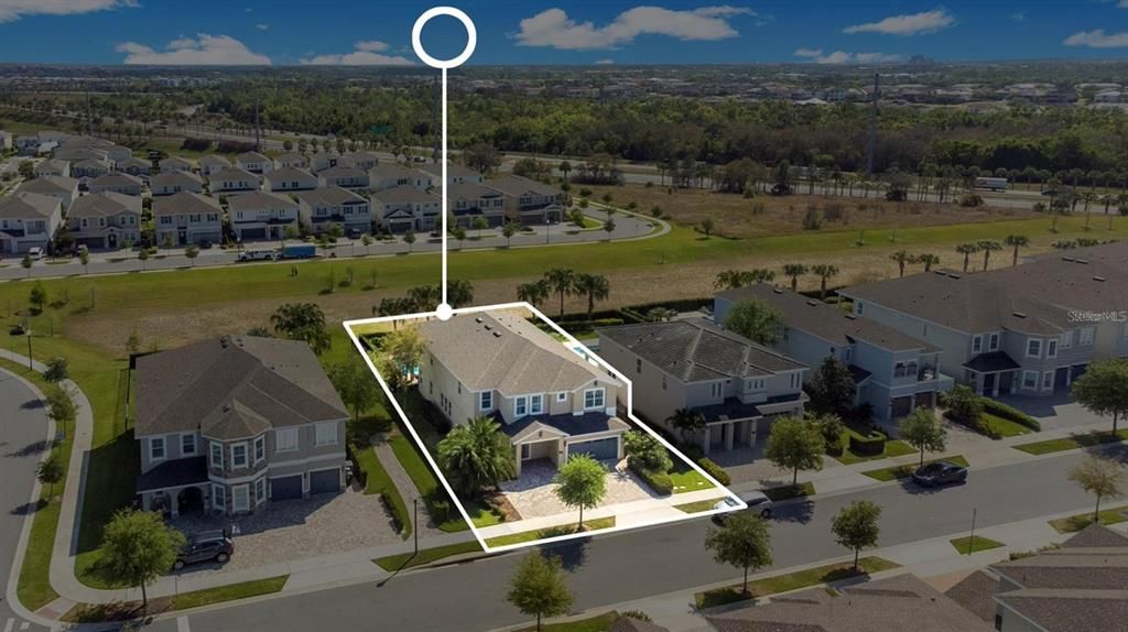 На продажу: $1,000,000 (9 спален, 8 ванн, 5142 Квадратных фут)