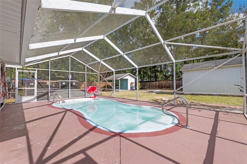 For Sale: $249,900 (3 beds, 2 baths, 1504 Square Feet)