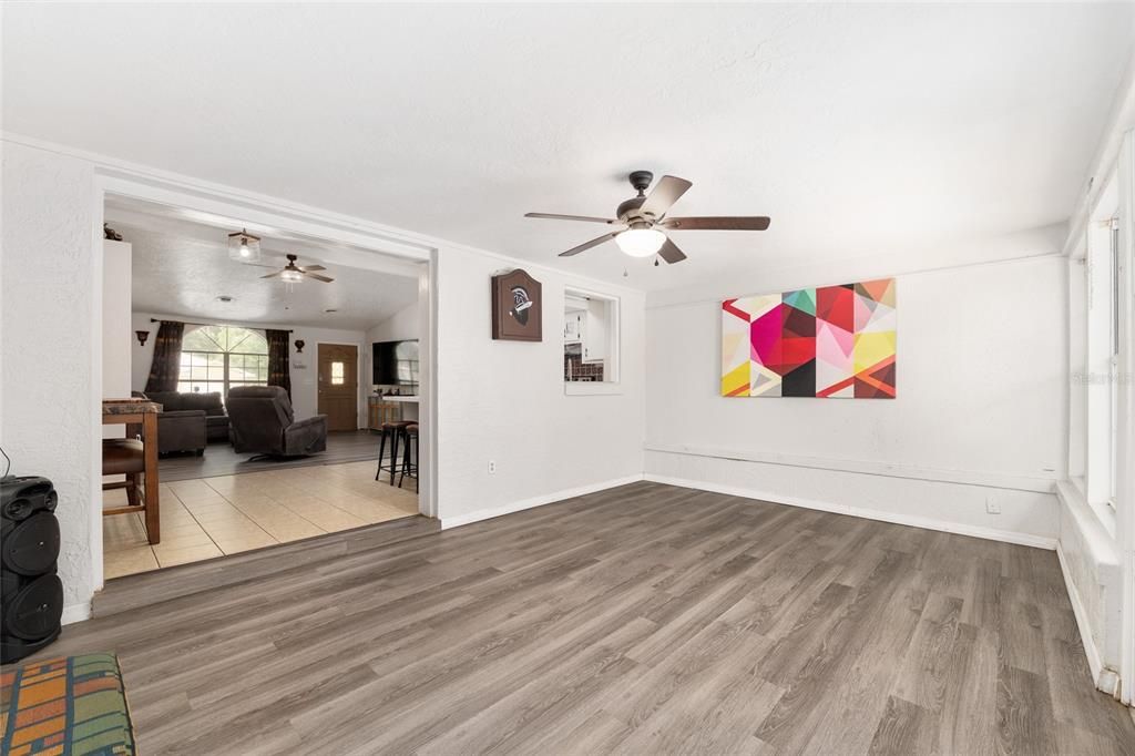 For Sale: $249,900 (3 beds, 2 baths, 1504 Square Feet)