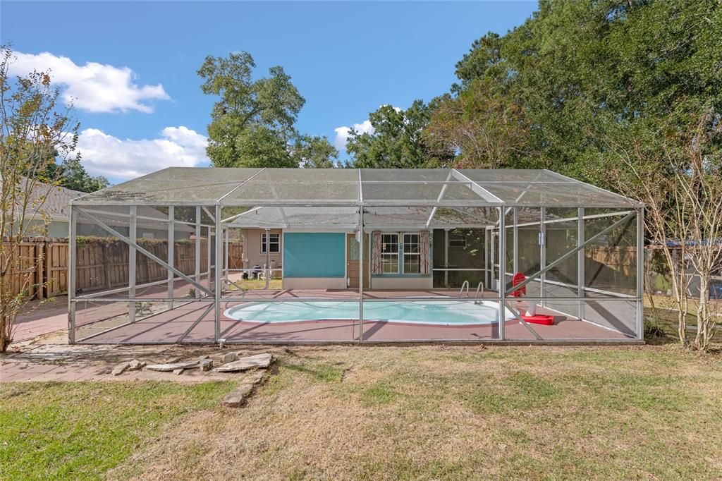 For Sale: $249,900 (3 beds, 2 baths, 1504 Square Feet)