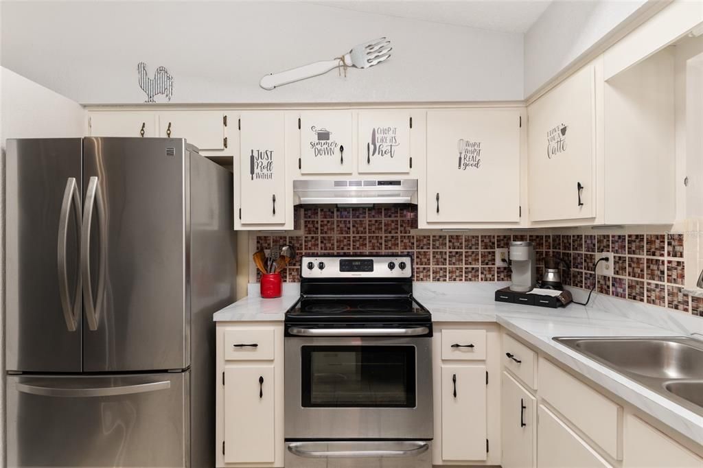 For Sale: $249,900 (3 beds, 2 baths, 1504 Square Feet)