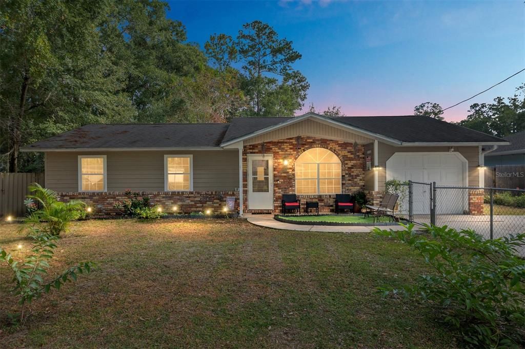 For Sale: $249,900 (3 beds, 2 baths, 1504 Square Feet)