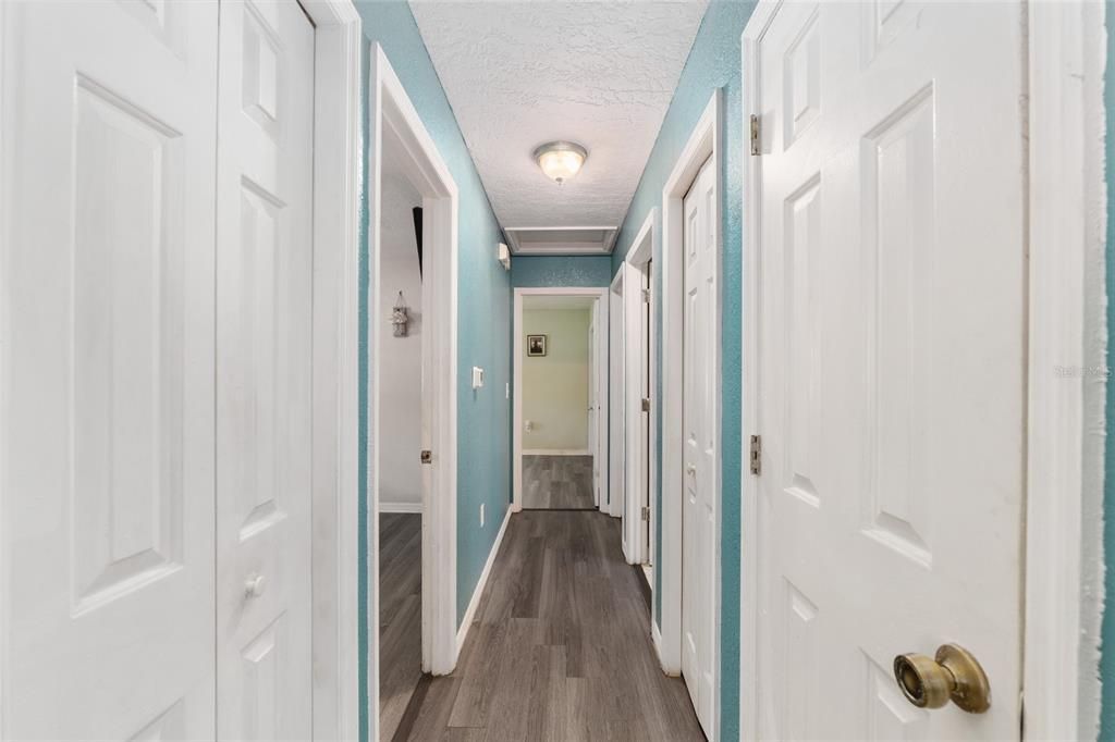 For Sale: $249,900 (3 beds, 2 baths, 1504 Square Feet)