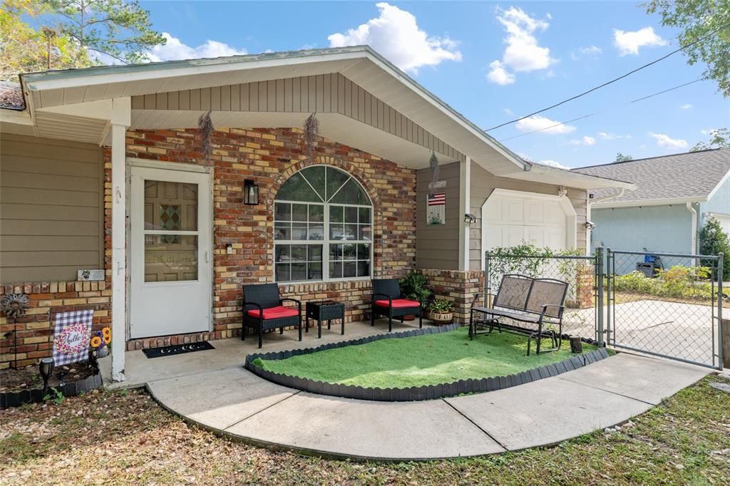 For Sale: $249,900 (3 beds, 2 baths, 1504 Square Feet)