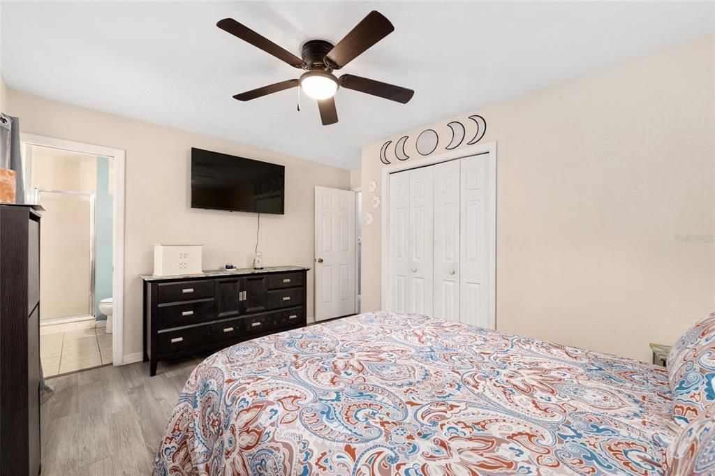 For Sale: $249,900 (3 beds, 2 baths, 1504 Square Feet)