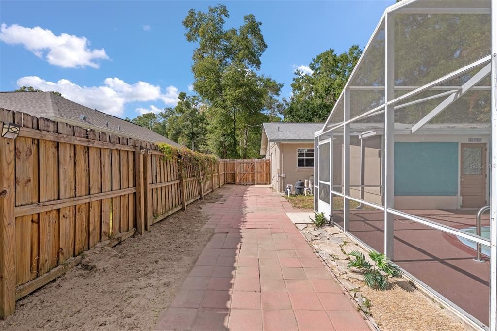 For Sale: $249,900 (3 beds, 2 baths, 1504 Square Feet)