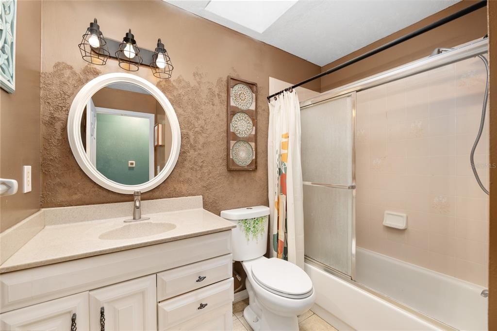 For Sale: $249,900 (3 beds, 2 baths, 1504 Square Feet)