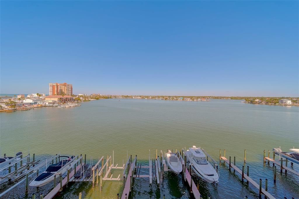 For Rent: $4,995 (3 beds, 3 baths, 1995 Square Feet)