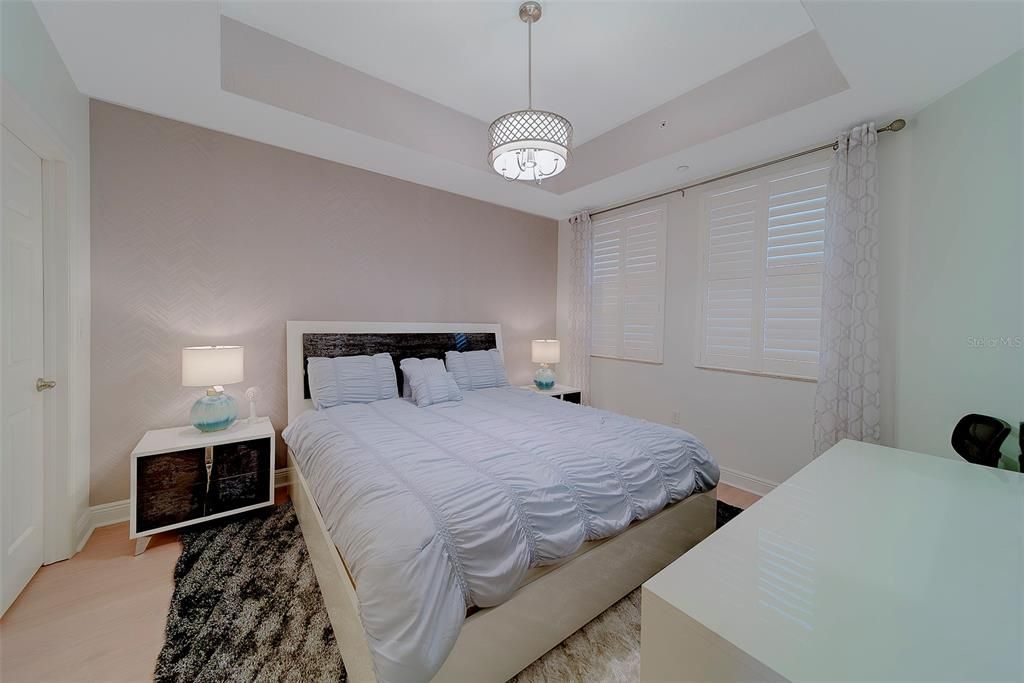 For Rent: $4,995 (3 beds, 3 baths, 1995 Square Feet)