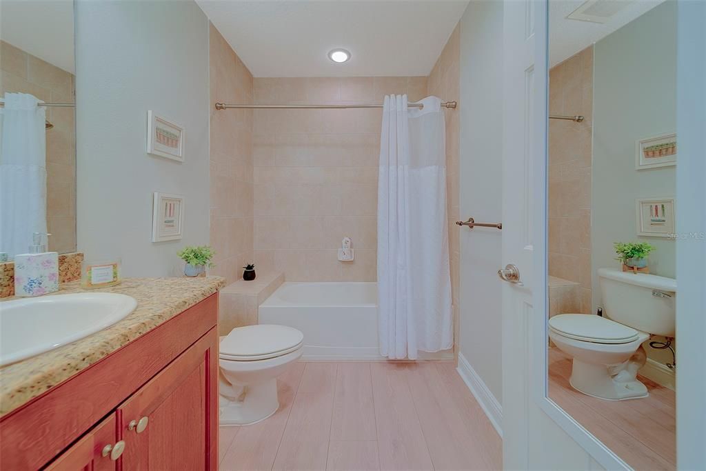 For Rent: $4,995 (3 beds, 3 baths, 1995 Square Feet)