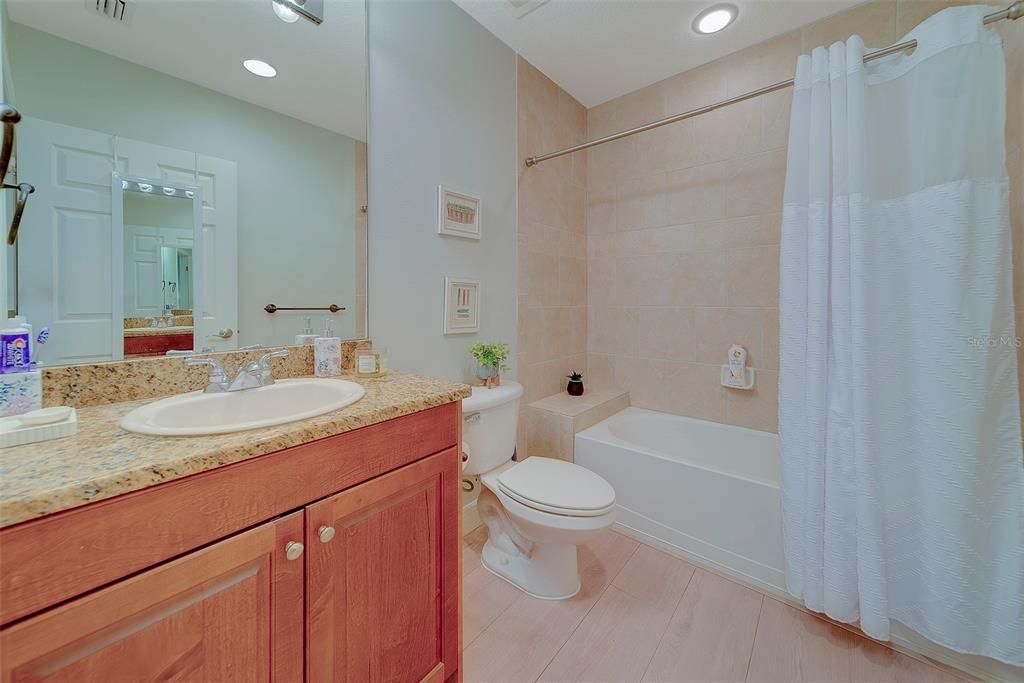 For Rent: $4,995 (3 beds, 3 baths, 1995 Square Feet)