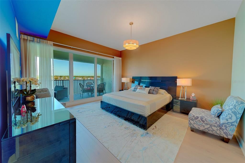 For Rent: $4,995 (3 beds, 3 baths, 1995 Square Feet)