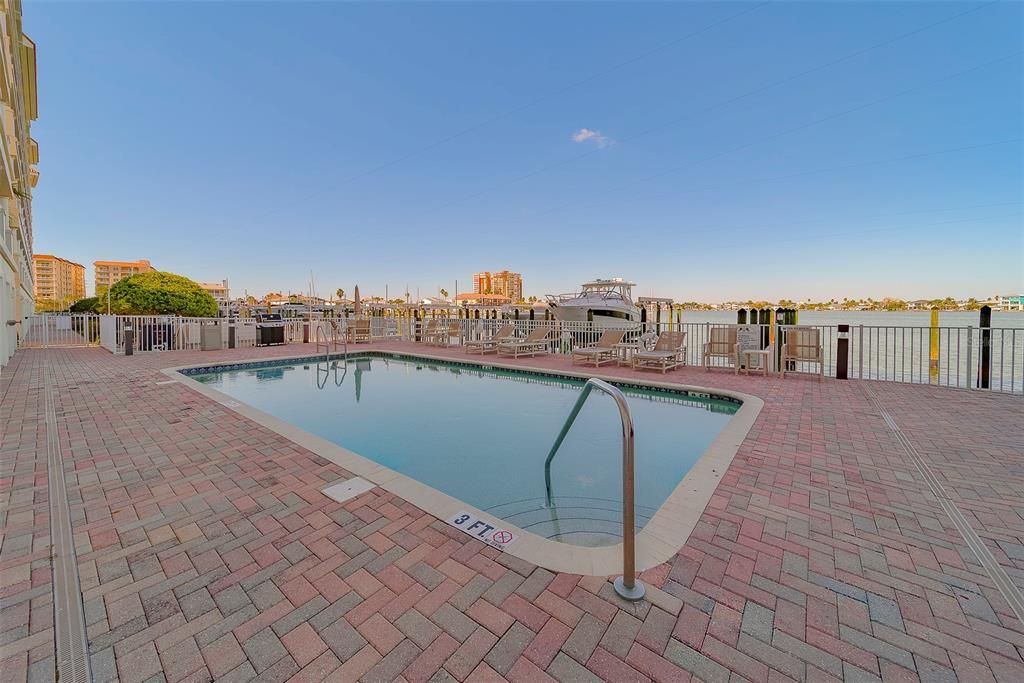 For Rent: $4,995 (3 beds, 3 baths, 1995 Square Feet)