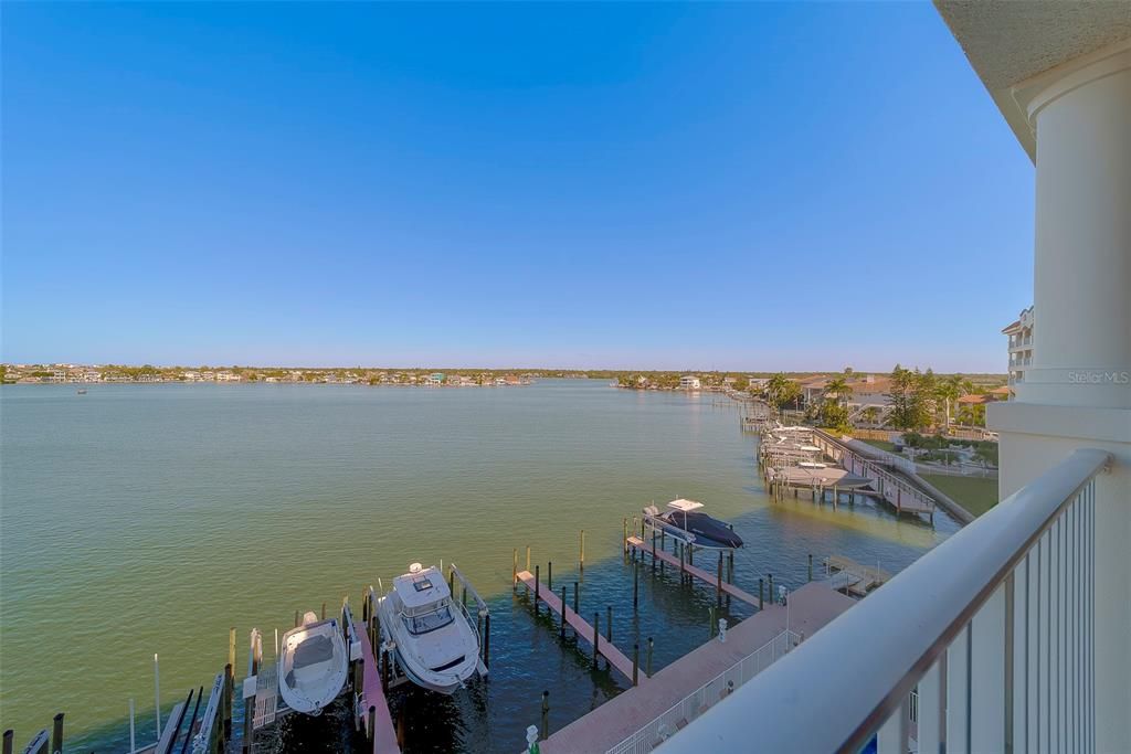 For Rent: $4,995 (3 beds, 3 baths, 1995 Square Feet)