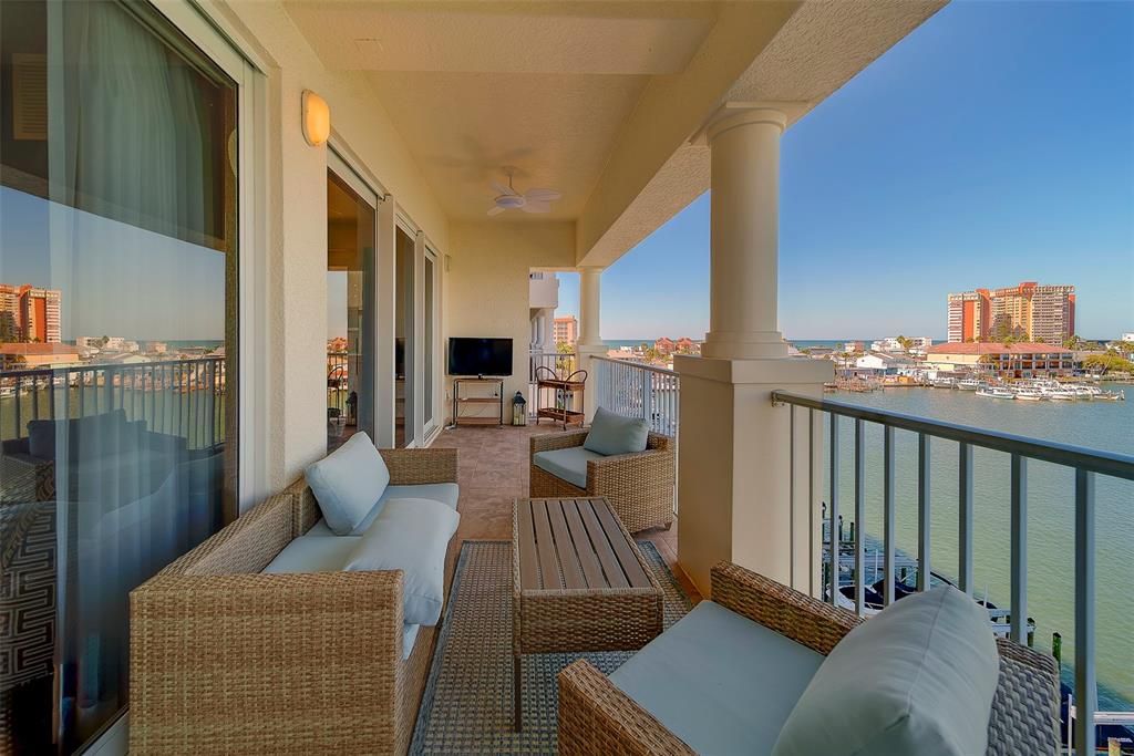 For Rent: $4,995 (3 beds, 3 baths, 1995 Square Feet)