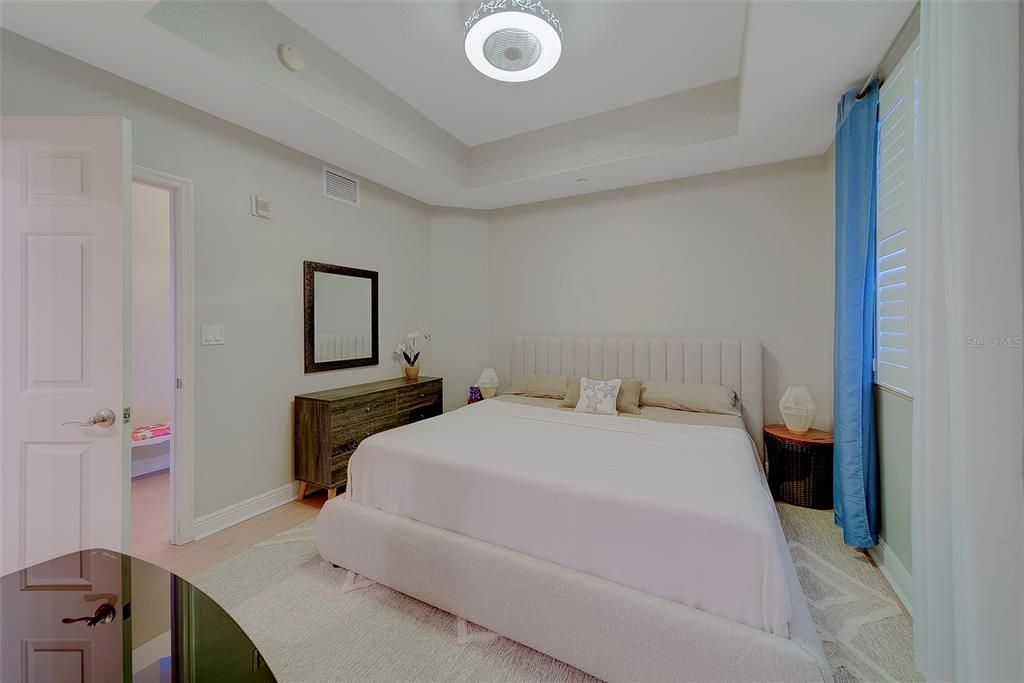 For Rent: $4,995 (3 beds, 3 baths, 1995 Square Feet)