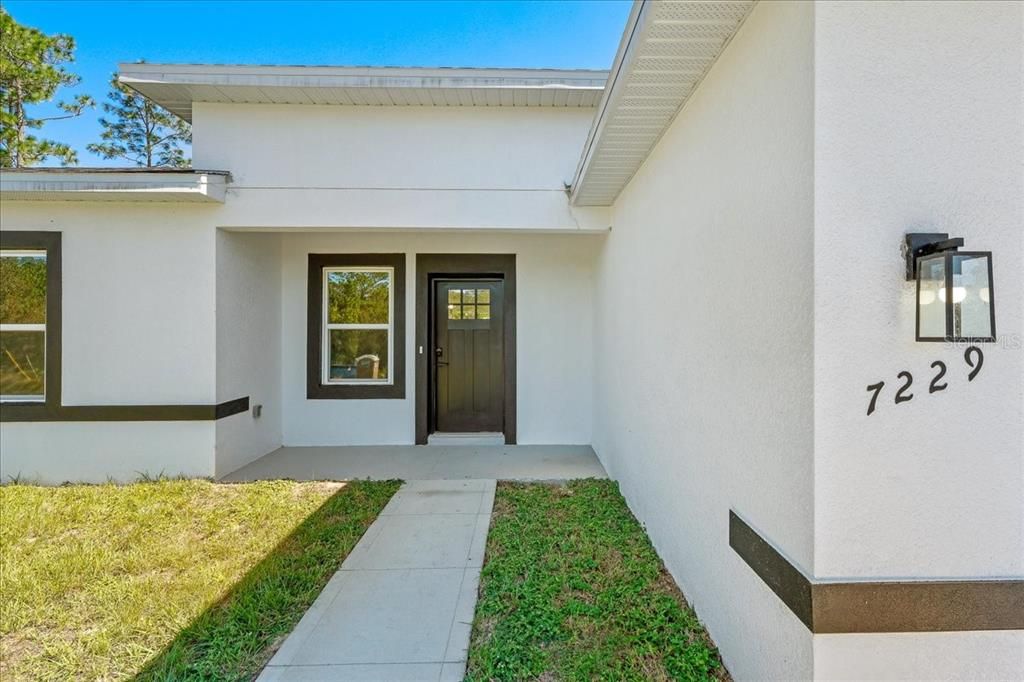 Active With Contract: $279,900 (4 beds, 2 baths, 1833 Square Feet)